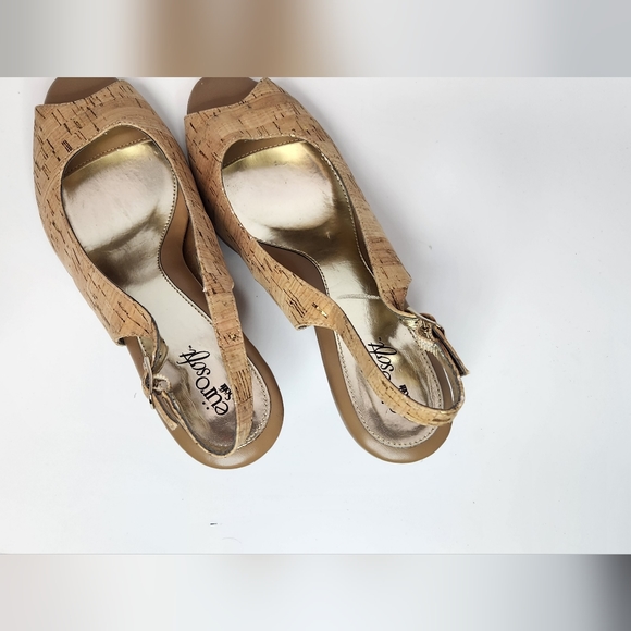 Euro soft by soft sling back peep toe heels cork uppers with gold Flecks 10 M - Picture 5 of 10